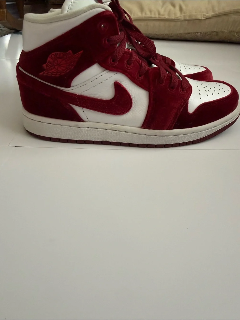 Nike Air Jordan 1 Mid SE Velvet Women’s Size 6.5